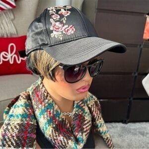 ✨NEW Floral Embroidered Satin Baseball Black Cap